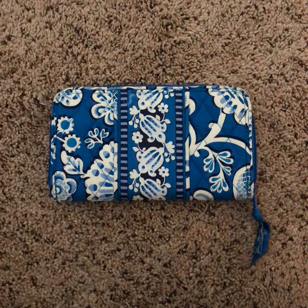 Vera Bradley Accordion Wallet in Blue Lagoon